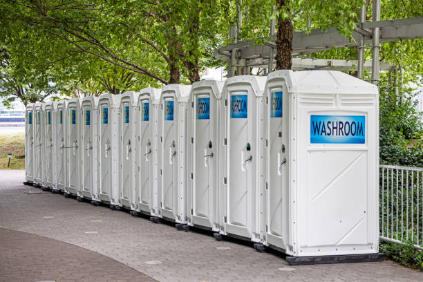 Best Porta potty delivery and setup  in Clinton, PA